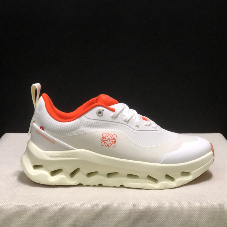 Cloudtilt Loewe - Orange