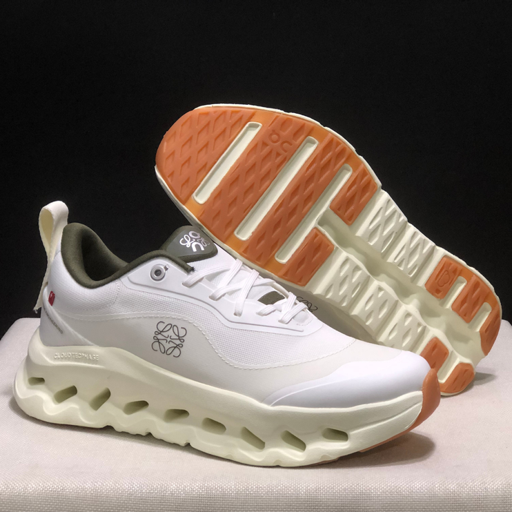 Cloudtilt × Loewe — Cloudtilt White Khaki