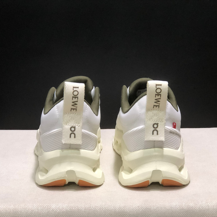 Cloudtilt × Loewe — Cloudtilt White Khaki