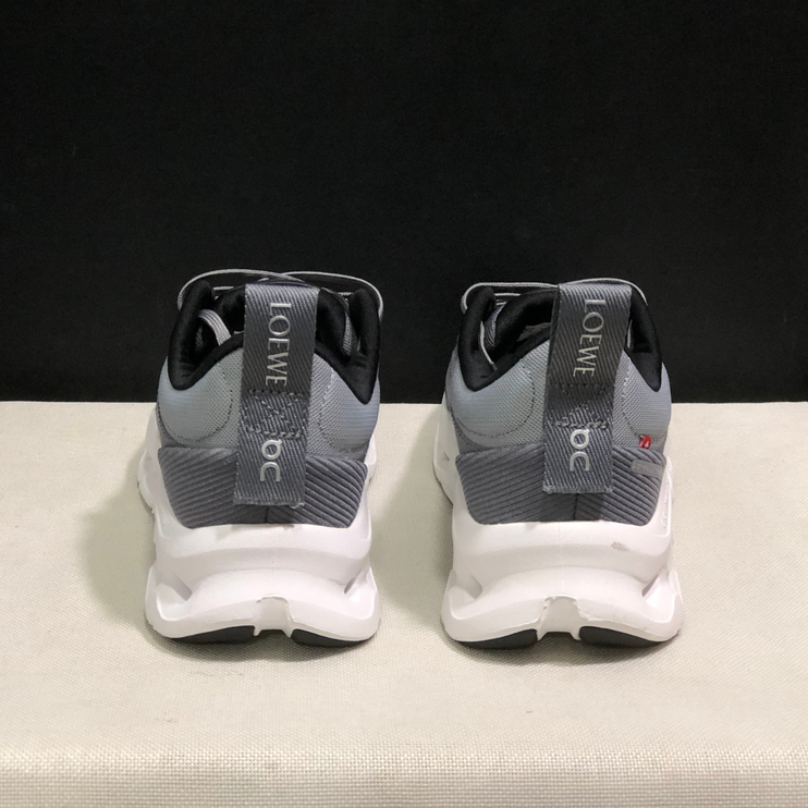 Cloudtilt Loewe - Grey