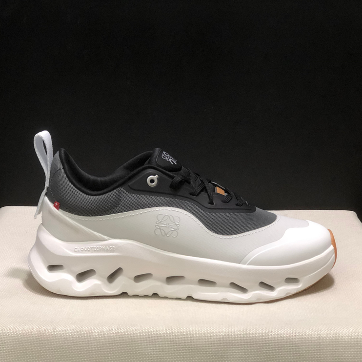 Cloudtilt Loewe - Grey White