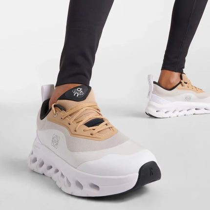 Cloudtilt Loewe - Beige